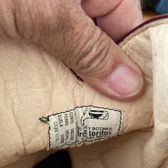 Tres Toritos burgundy python - Picture 5 of 5